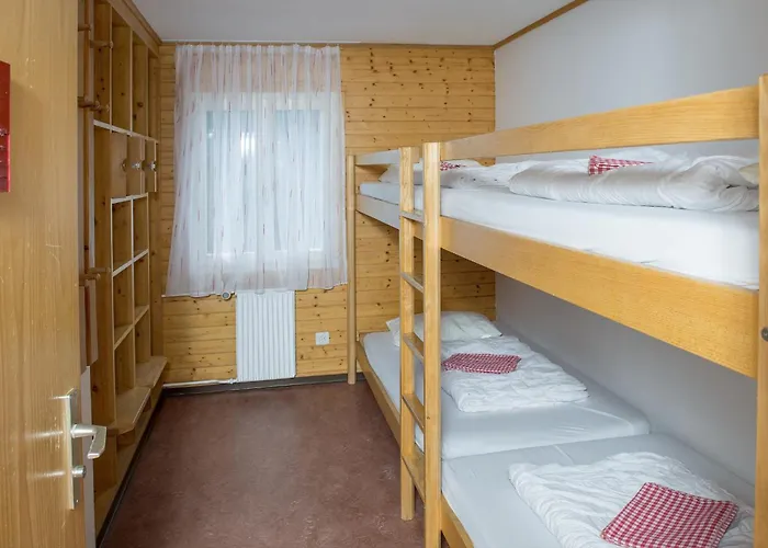 Auberge de jeunesse Erlebacherhus Lenzerheide