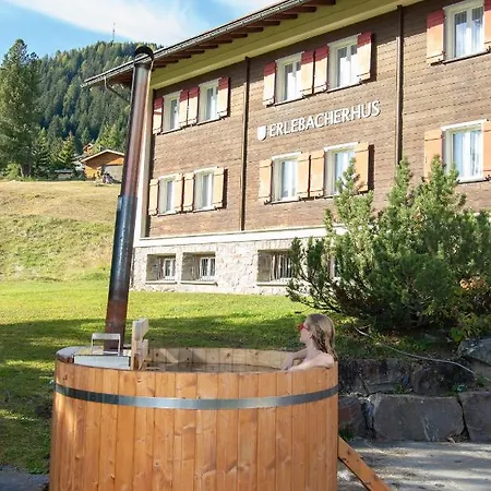 Erlebacherhus Vandrerhjem Lenzerheide